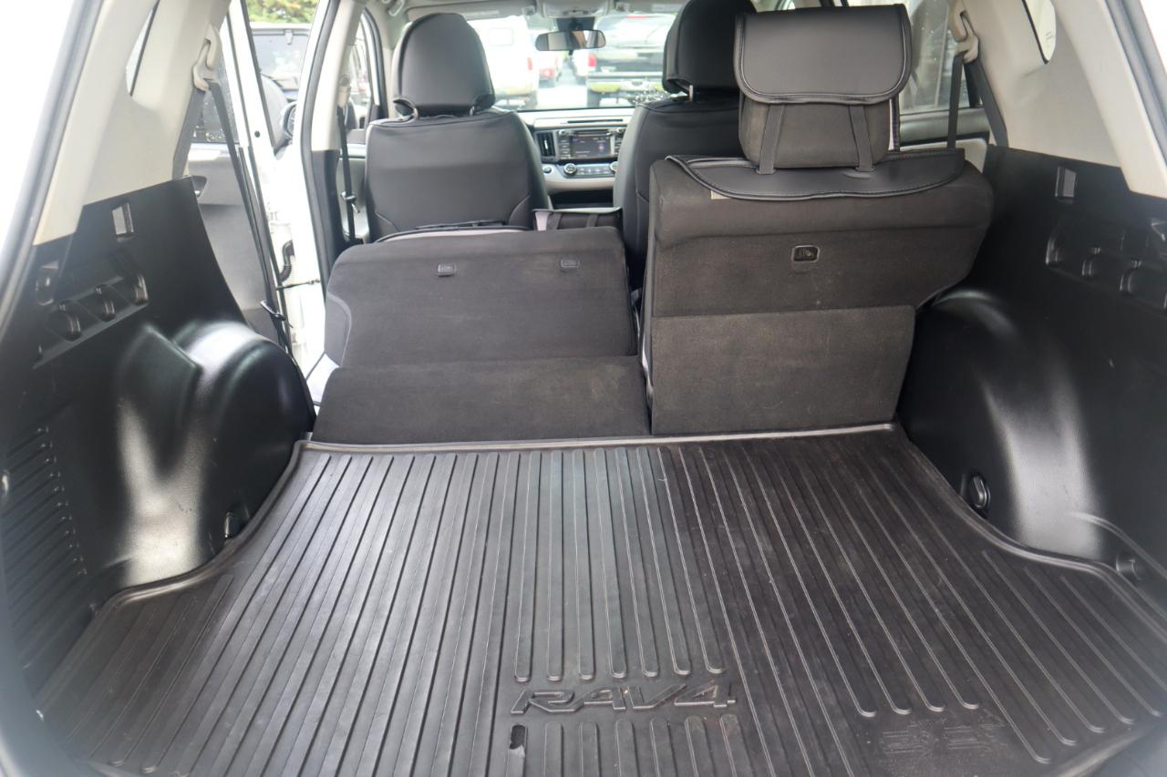 Toyota RAV4 XLE AWD (Natl) 2017