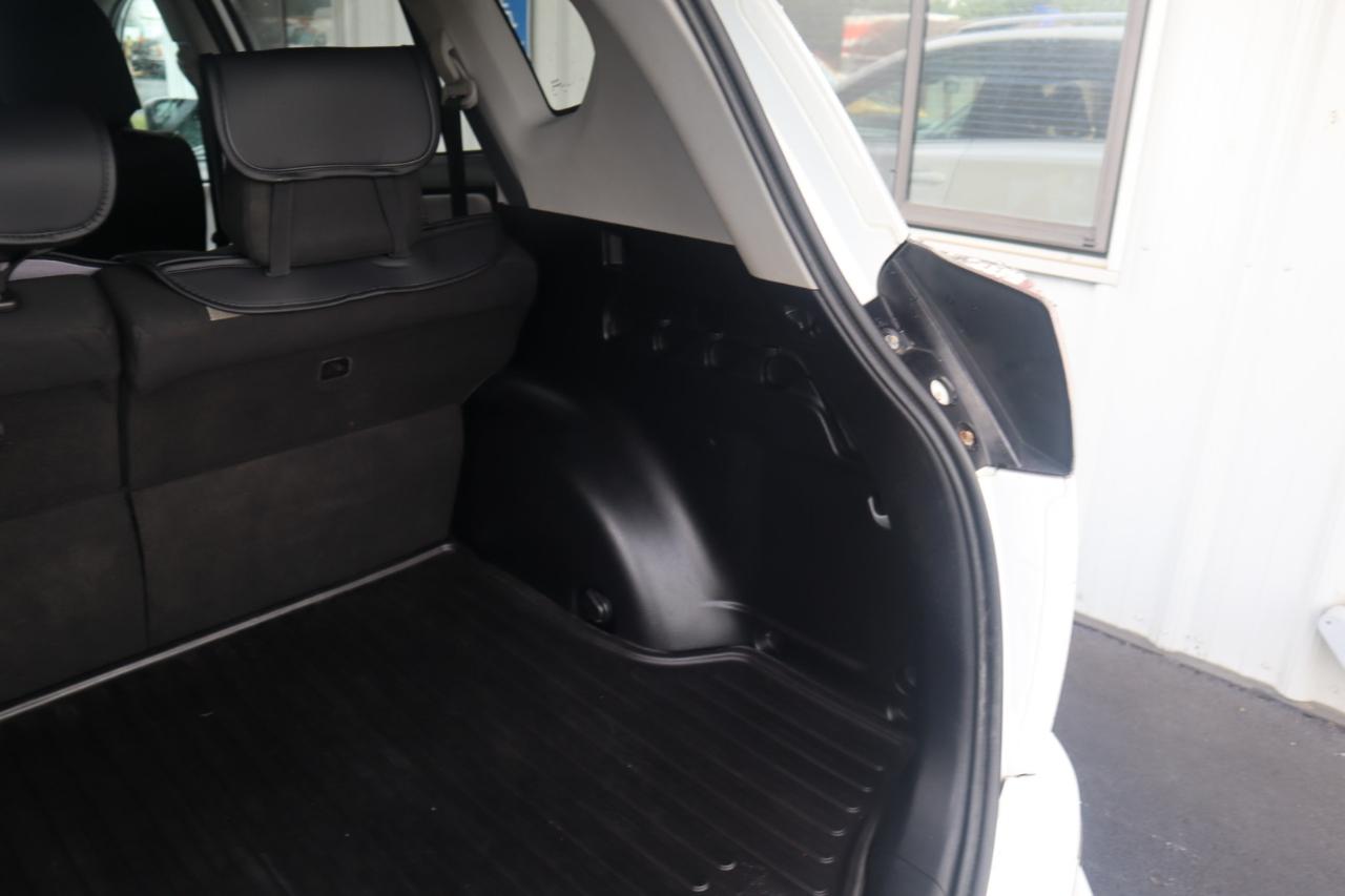 Toyota RAV4 XLE AWD (Natl) 2017