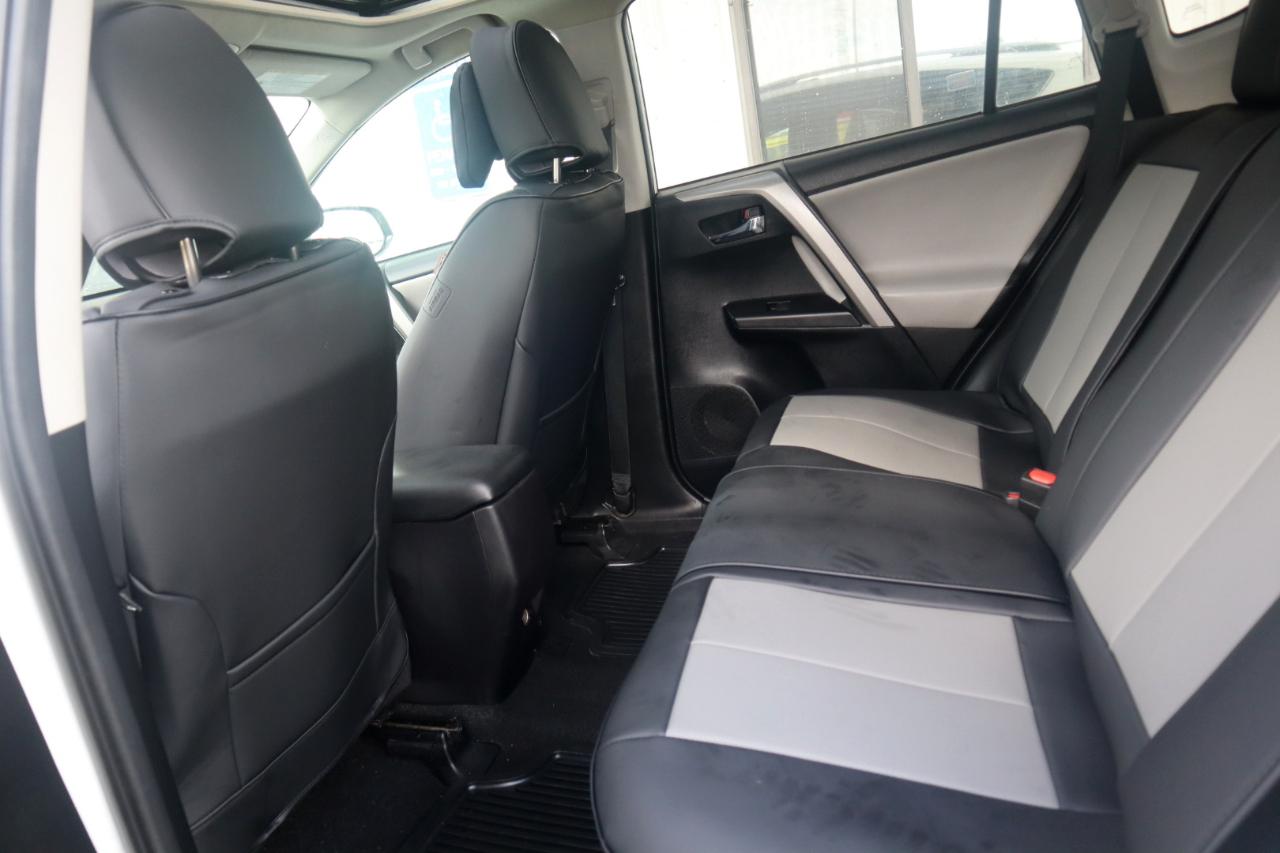 Toyota RAV4 XLE AWD (Natl) 2017