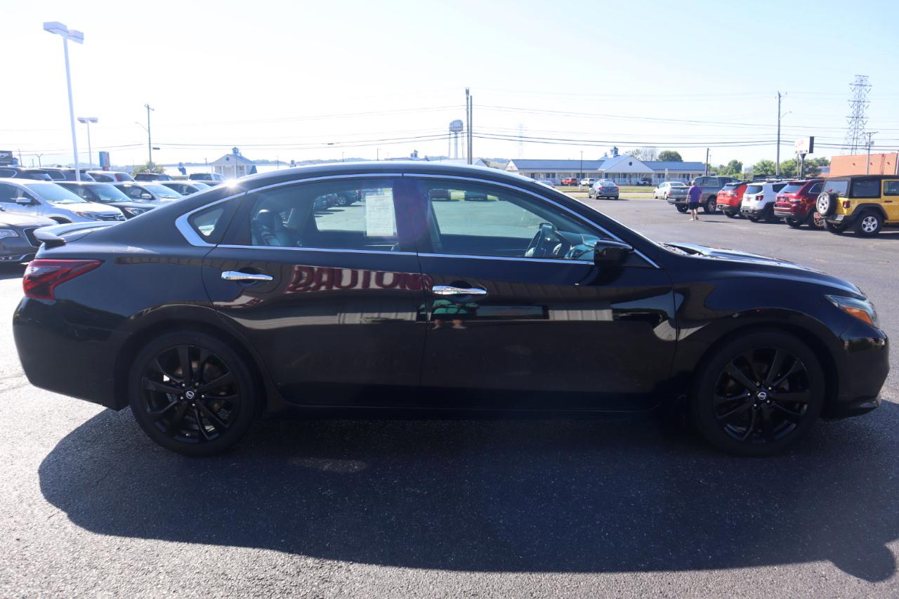 Nissan Altima 2.5 SR Sedan 2017
