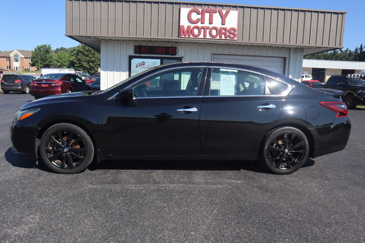 Nissan Altima 2.5 SR Sedan 2017
