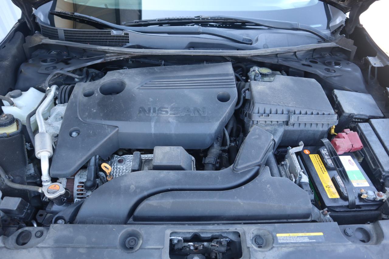 Nissan Altima 2.5 SR Sedan 2017