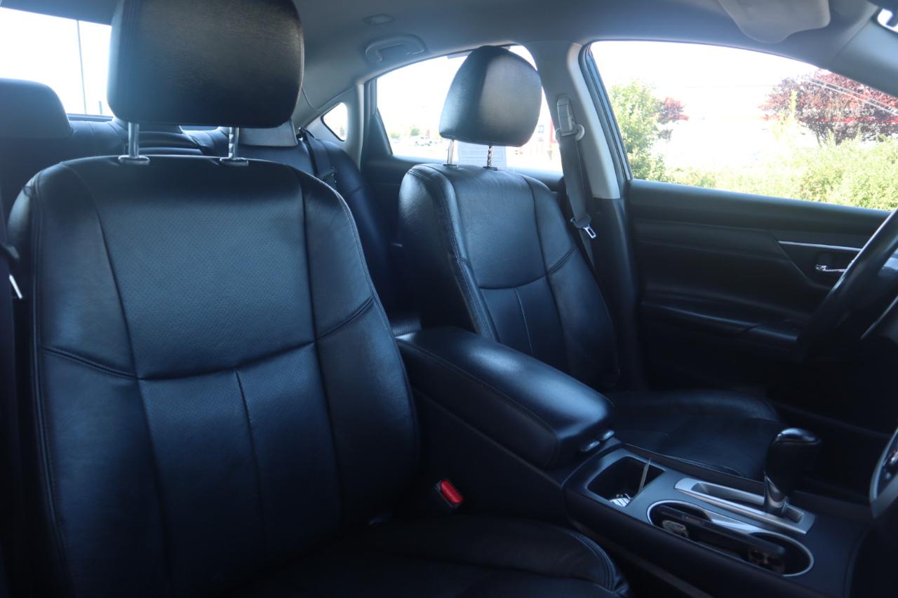 Nissan Altima 2.5 SR Sedan 2017