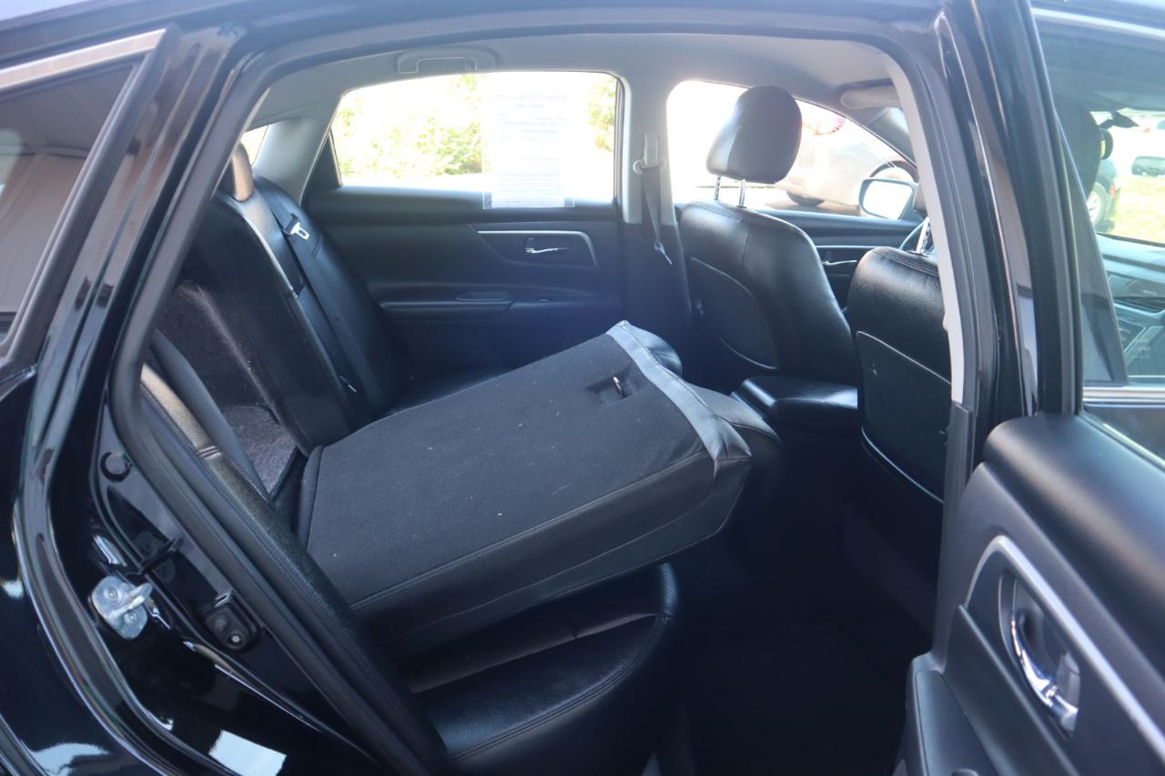 Nissan Altima 2.5 SR Sedan 2017