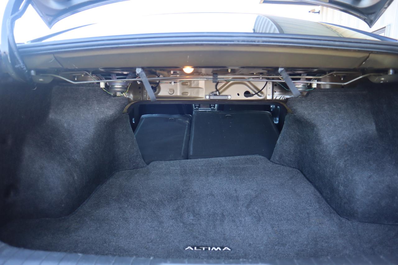 Nissan Altima 2.5 SR Sedan 2017
