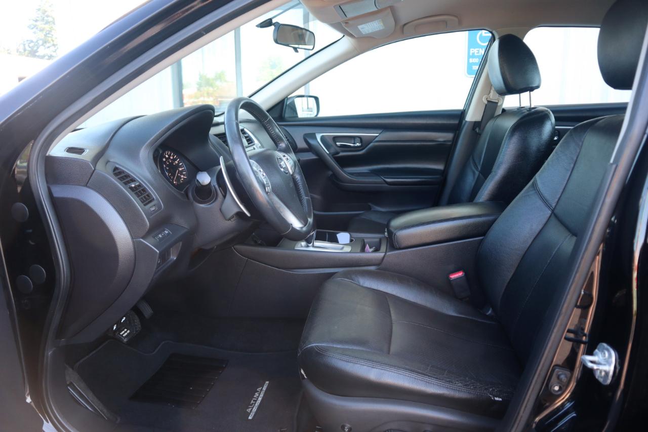 Nissan Altima 2.5 SR Sedan 2017