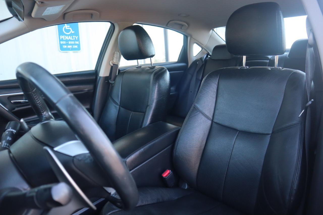 Nissan Altima 2.5 SR Sedan 2017