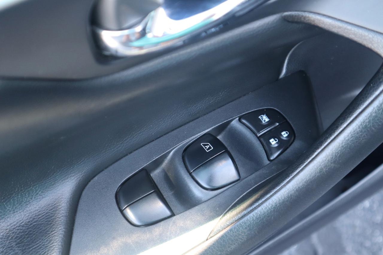 Nissan Altima 2.5 SR Sedan 2017