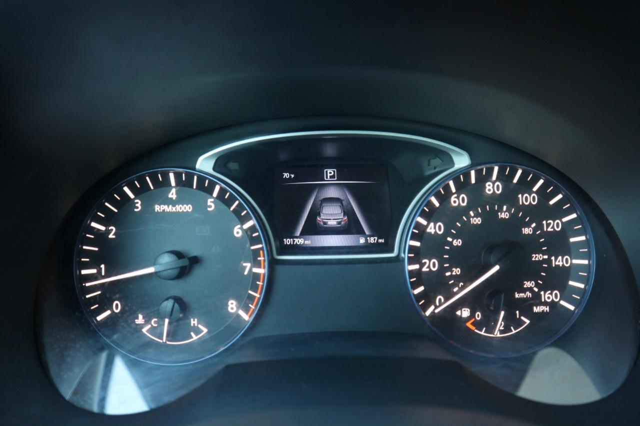 Nissan Altima 2.5 SR Sedan 2017