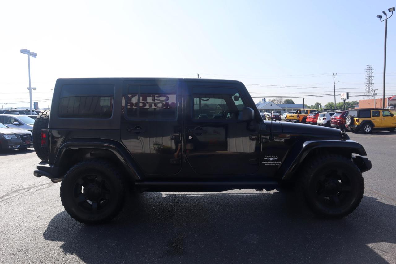 Jeep Wrangler Unlimited 4WD 4dr Sahara 2015