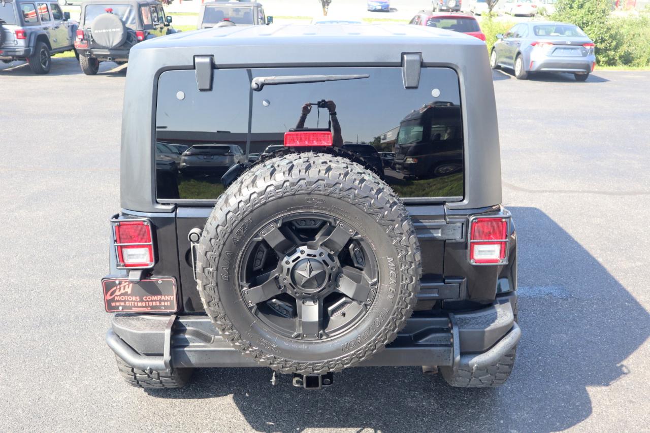 Jeep Wrangler Unlimited 4WD 4dr Sahara 2015
