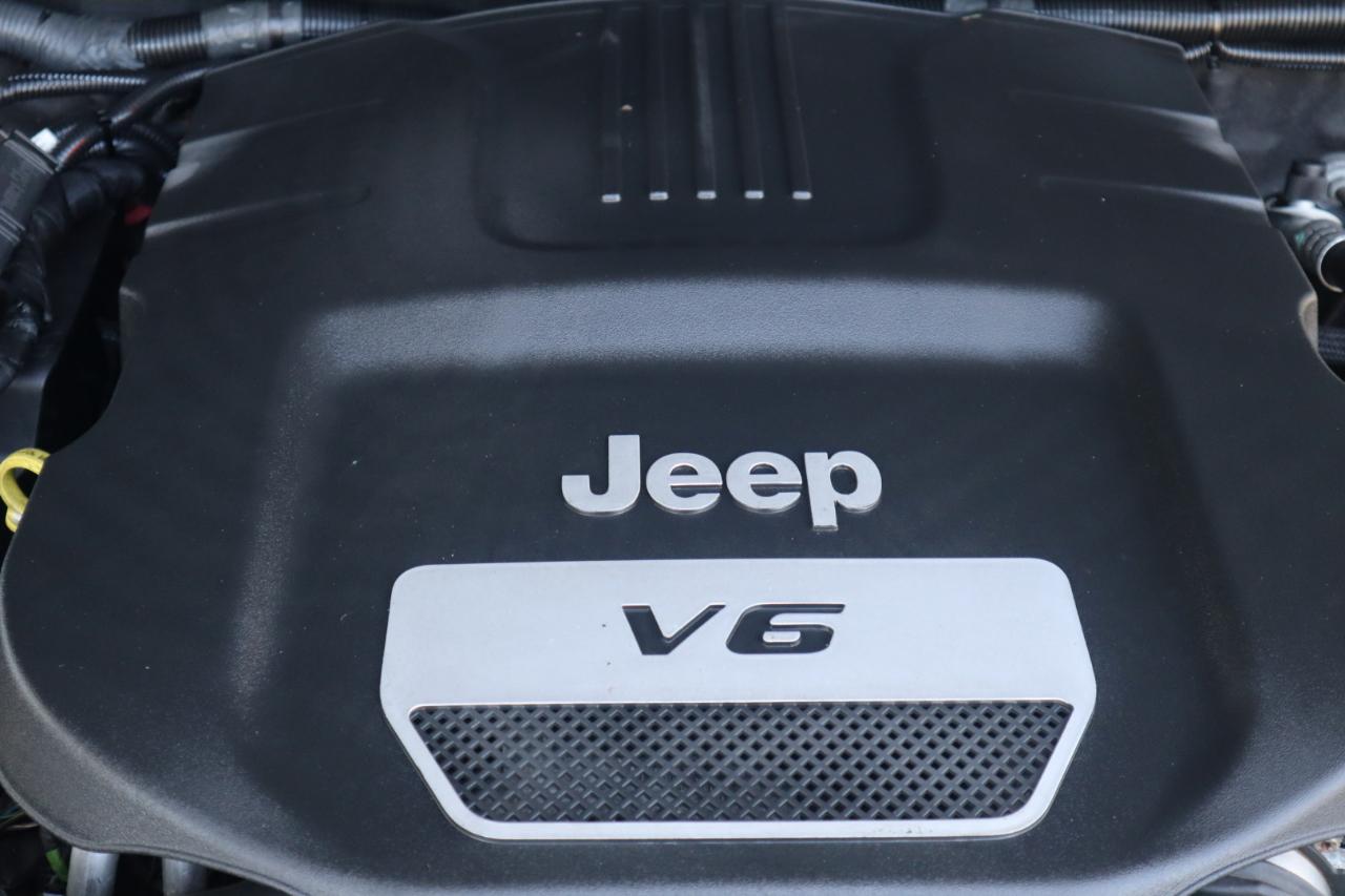 Jeep Wrangler Unlimited 4WD 4dr Sahara 2015