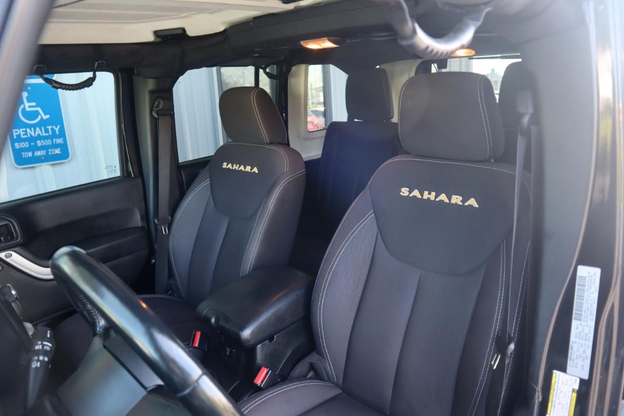 Jeep Wrangler Unlimited 4WD 4dr Sahara 2015