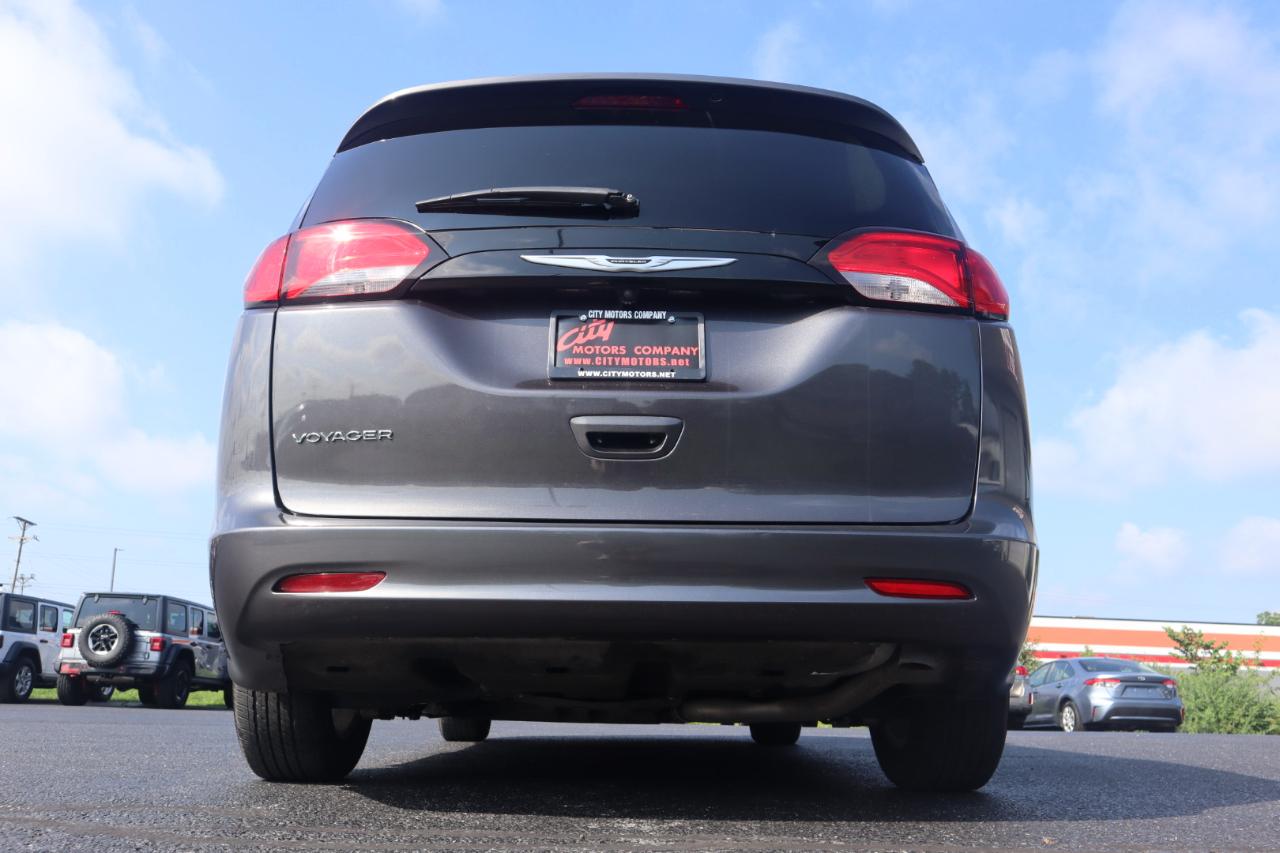 Chrysler Voyager LX FWD 2023