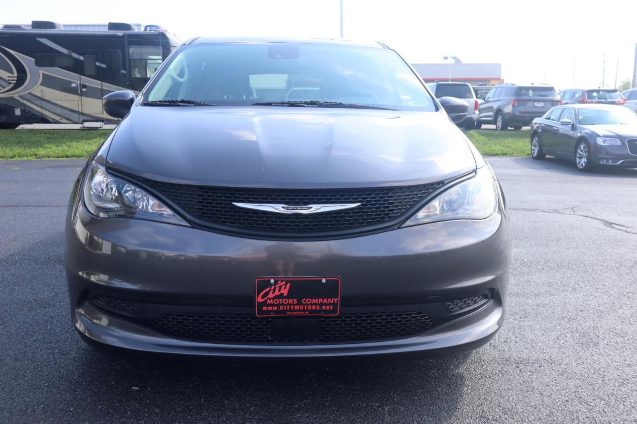 Chrysler Voyager LX FWD 2023