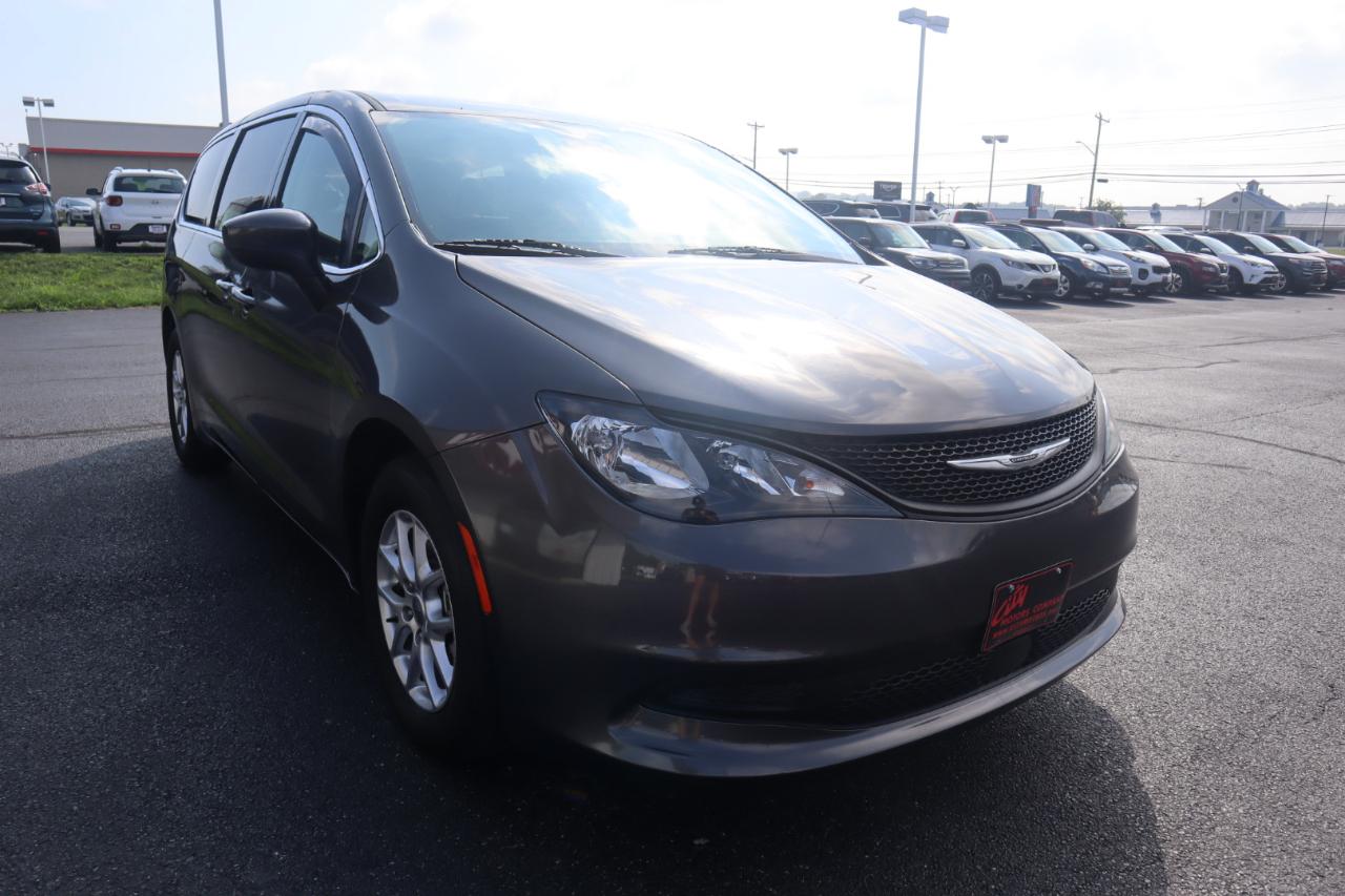 Chrysler Voyager LX FWD 2023