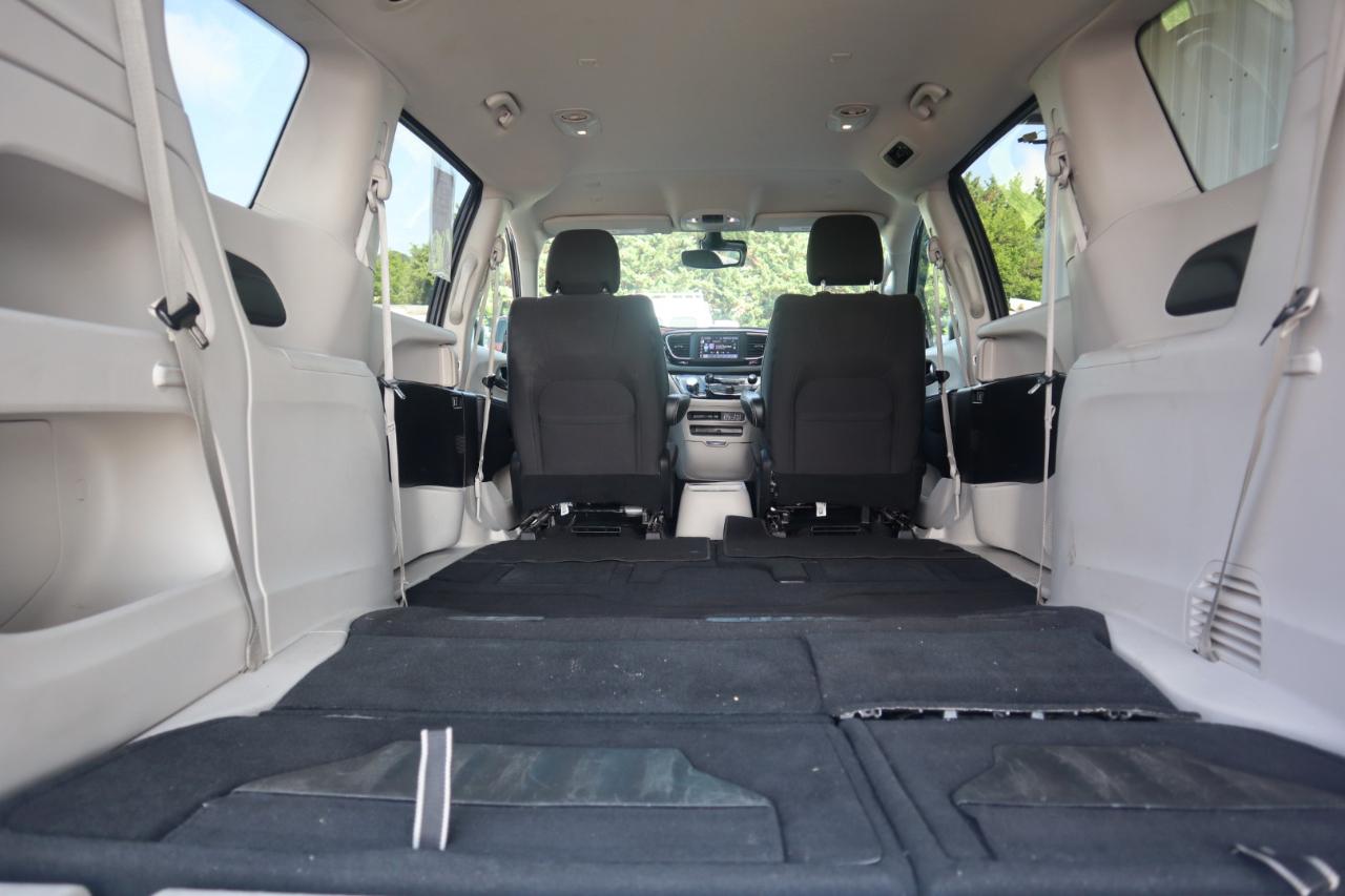 Chrysler Voyager LX FWD 2023