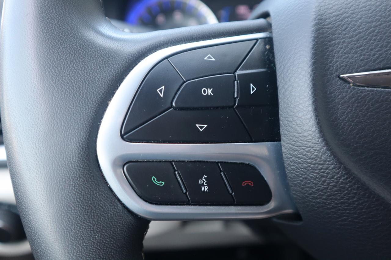 Chrysler Voyager LX FWD 2023