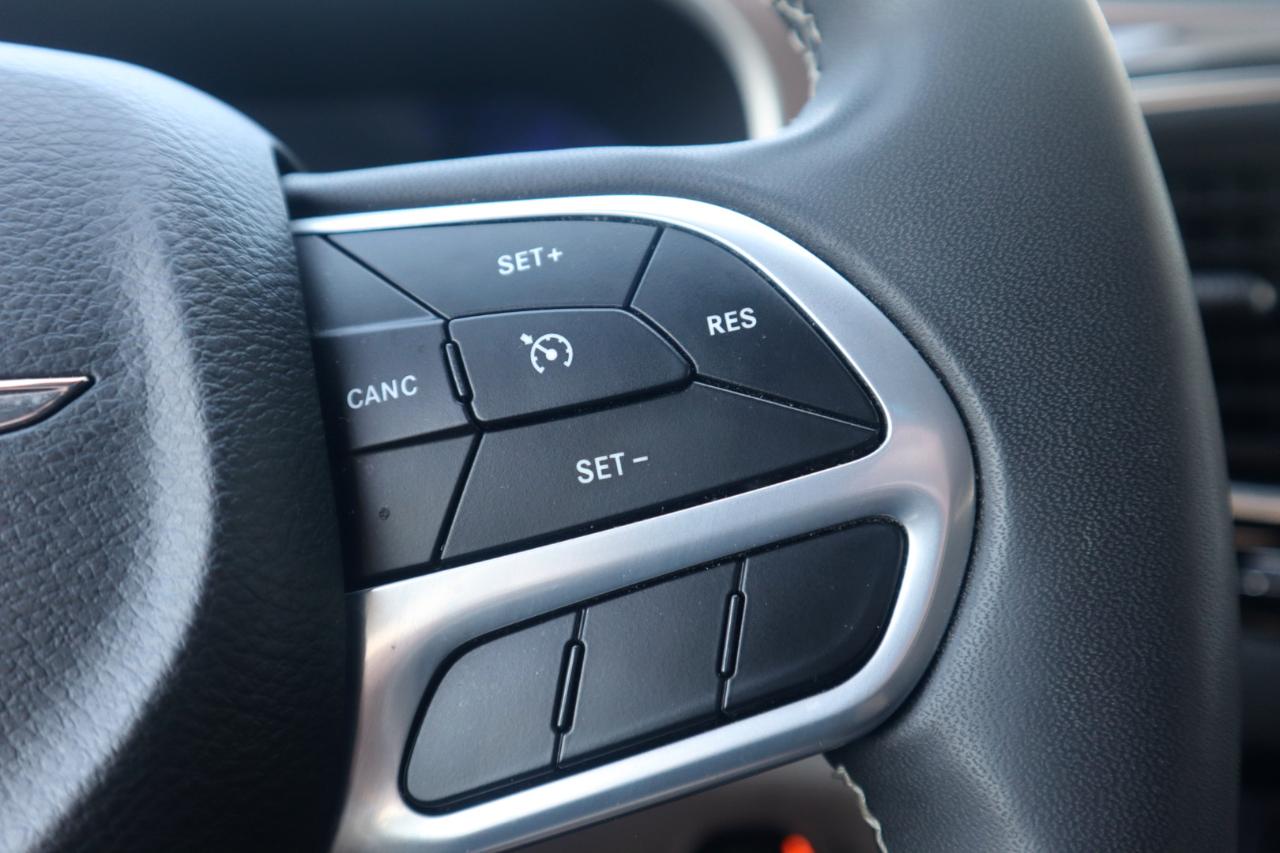 Chrysler Voyager LX FWD 2023