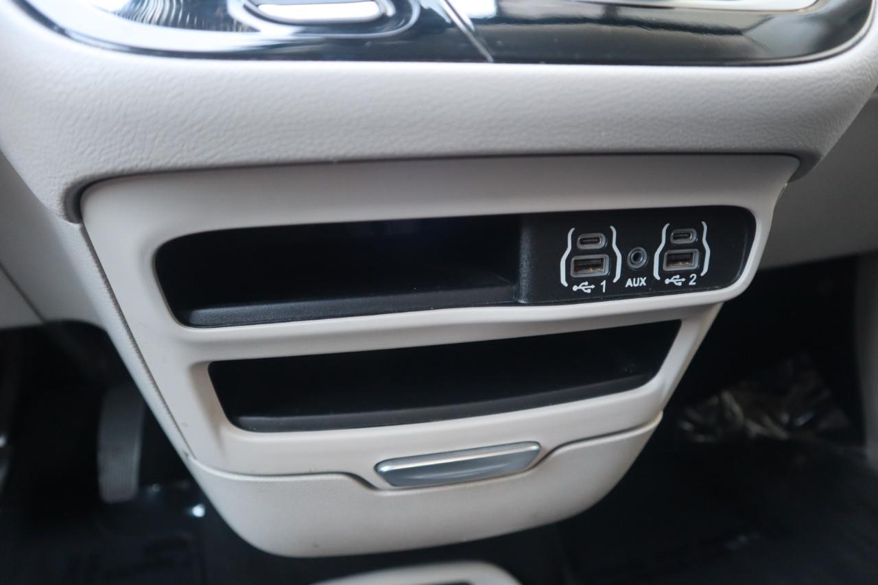Chrysler Voyager LX FWD 2023