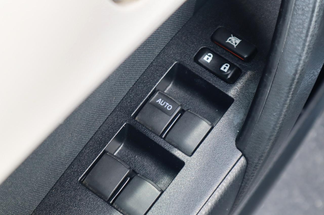 Toyota Corolla 4dr Sdn CVT LE ECO (Natl) 2014