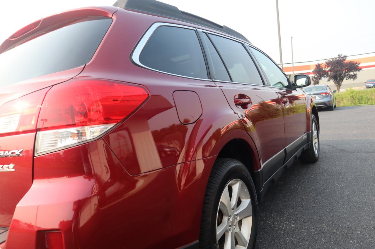 Subaru Outback 4dr Wgn H4 Auto 2.5i Limited 2013