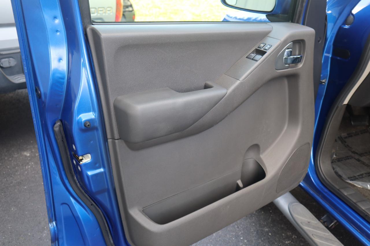 Nissan Frontier 4WD King Cab Auto PRO-4X 2013