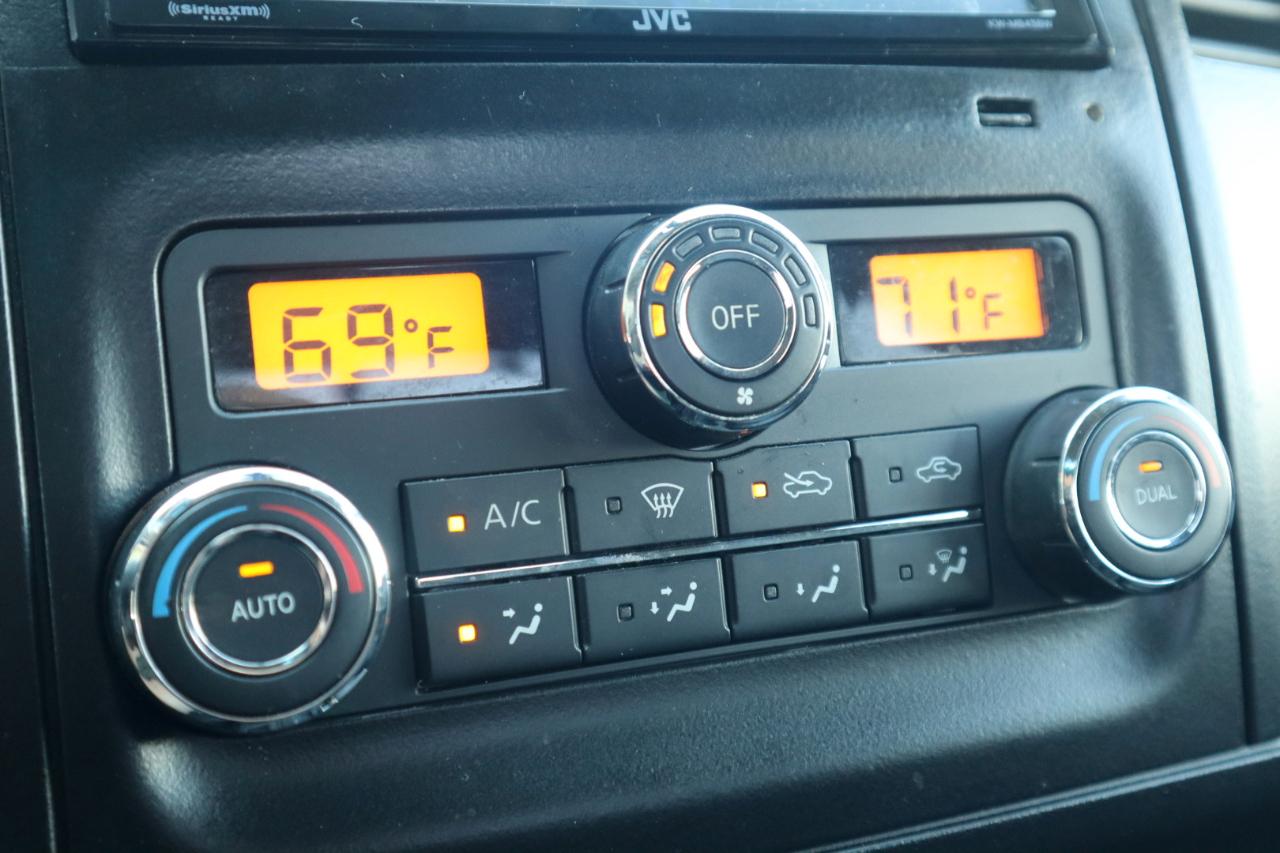 Nissan Frontier 4WD King Cab Auto PRO-4X 2013