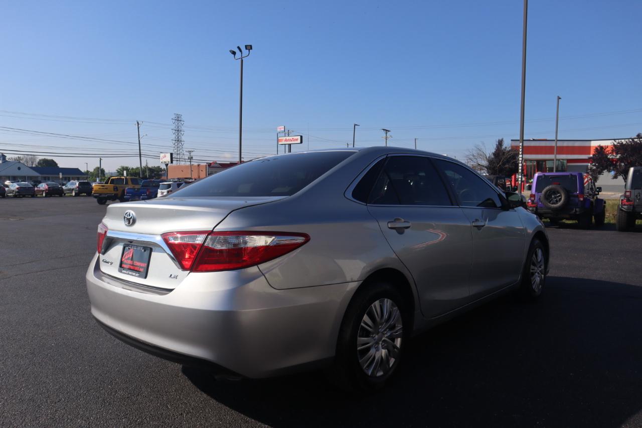 Toyota Camry XLE Auto (Natl) 2017