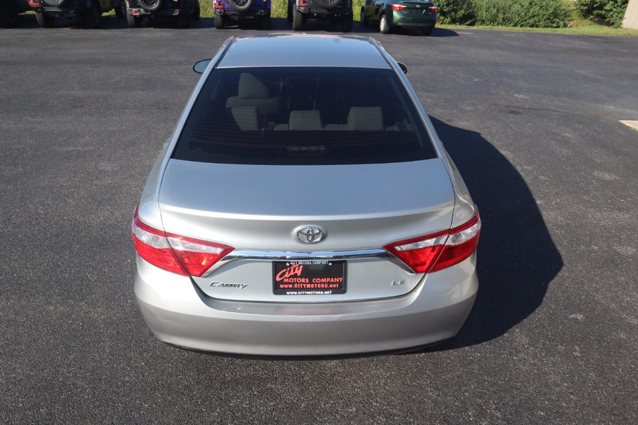 Toyota Camry XLE Auto (Natl) 2017