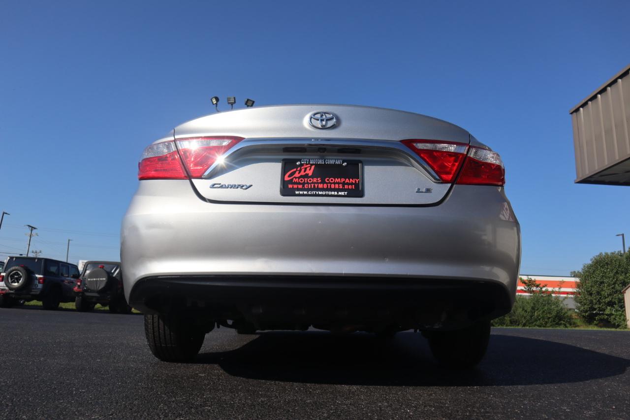 Toyota Camry XLE Auto (Natl) 2017