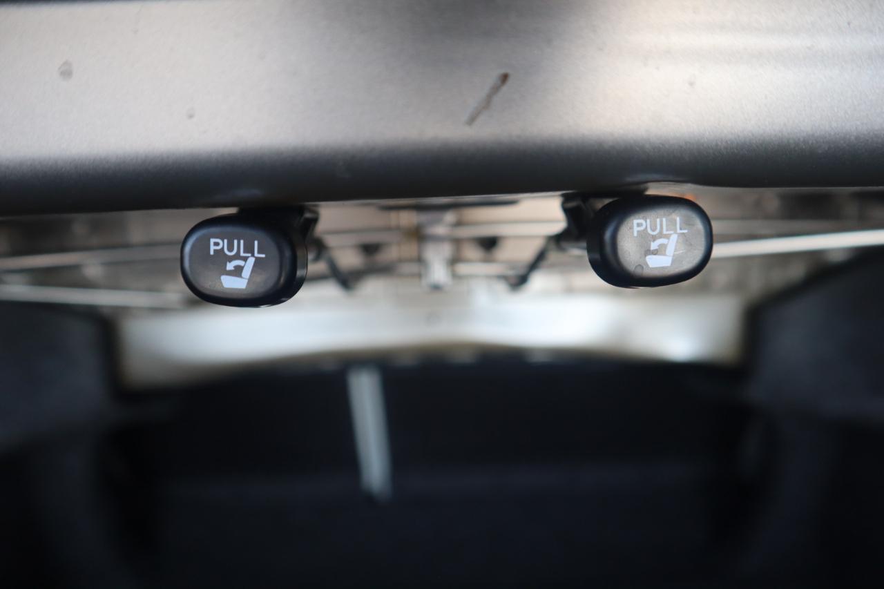 Toyota Camry XLE Auto (Natl) 2017