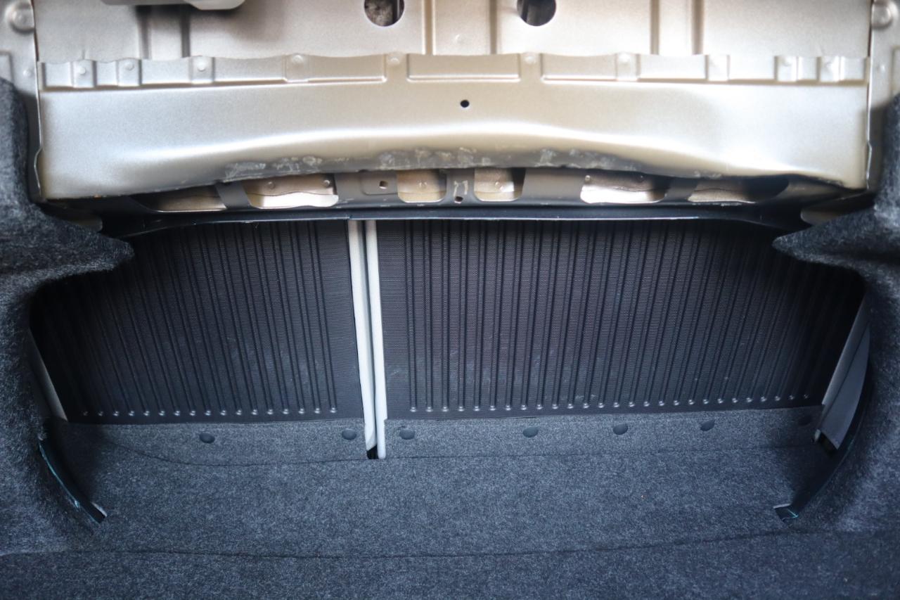 Toyota Camry XLE Auto (Natl) 2017