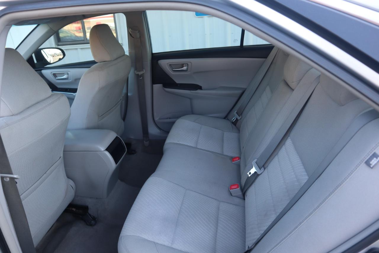 Toyota Camry XLE Auto (Natl) 2017