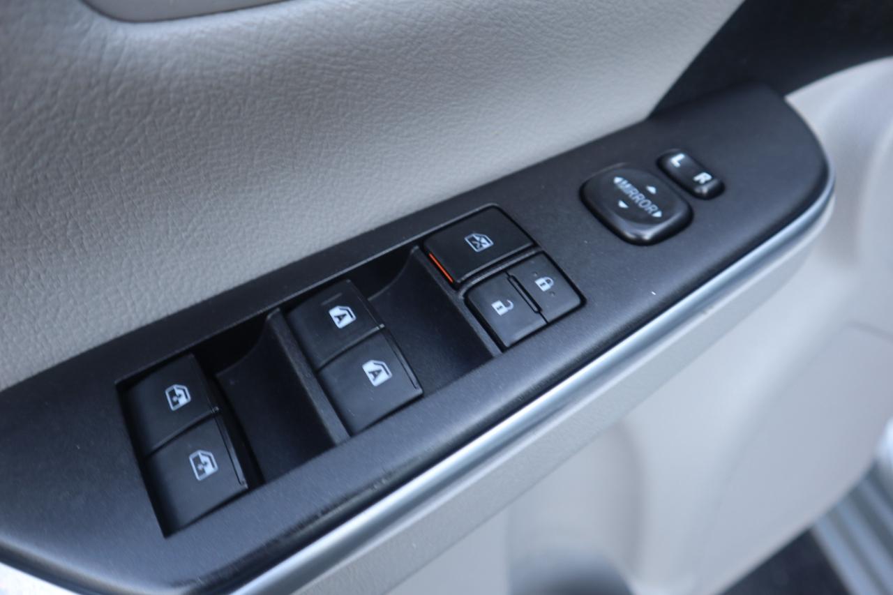 Toyota Camry XLE Auto (Natl) 2017