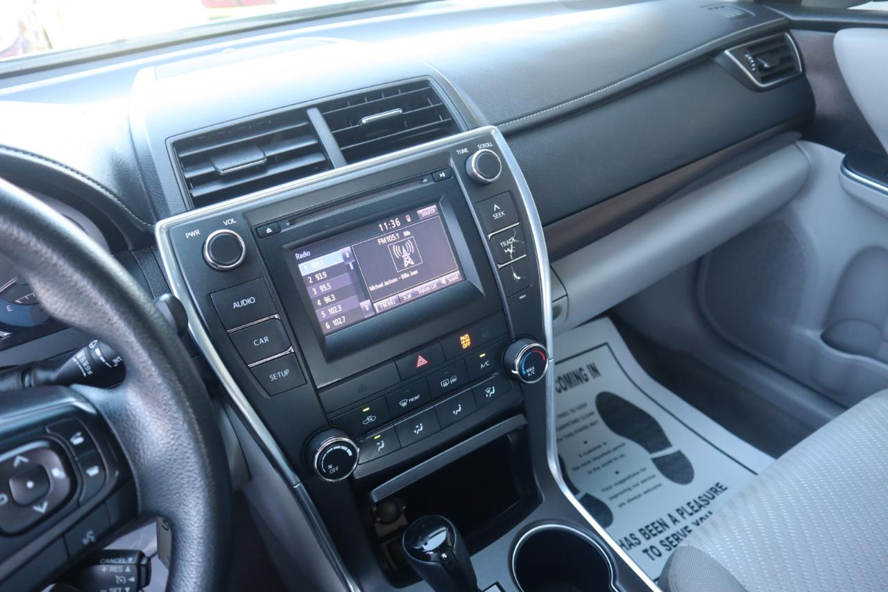 Toyota Camry XLE Auto (Natl) 2017