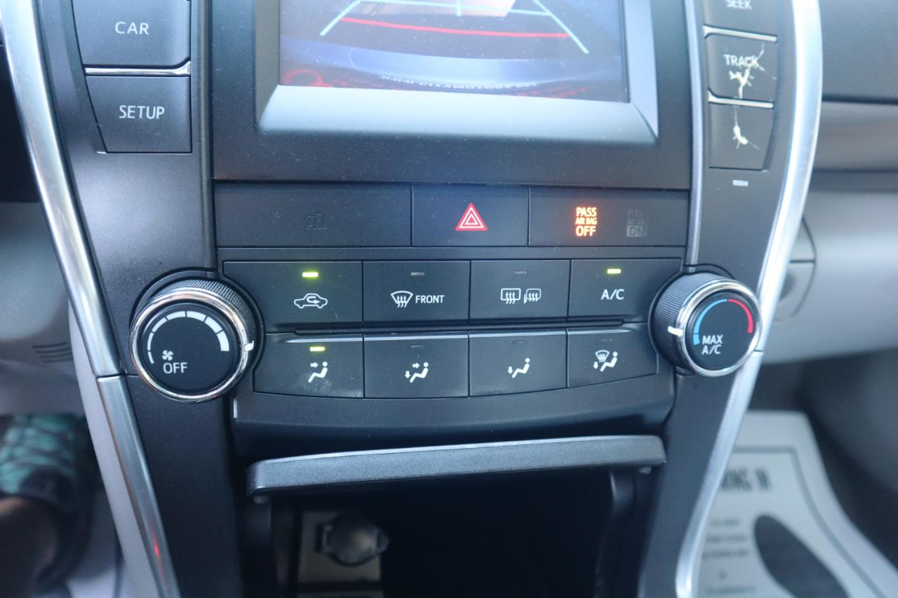 Toyota Camry XLE Auto (Natl) 2017