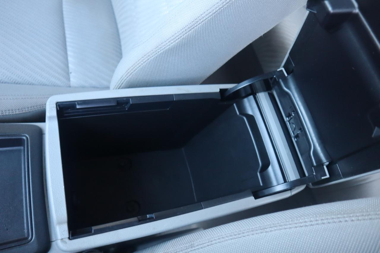 Toyota Camry XLE Auto (Natl) 2017
