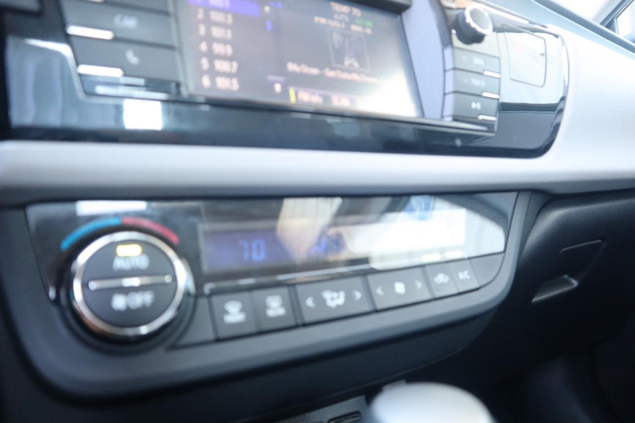 Toyota Corolla 4dr Sdn CVT LE ECO (Natl) 2015