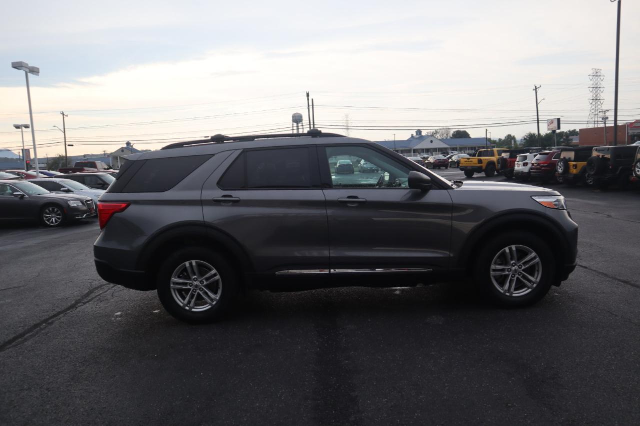 Ford Explorer XLT 4WD 2023
