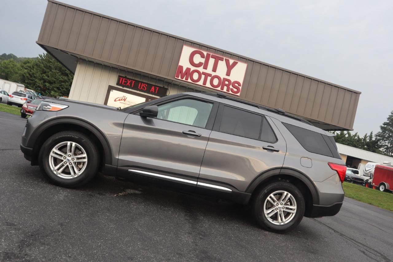 Ford Explorer XLT 4WD 2023