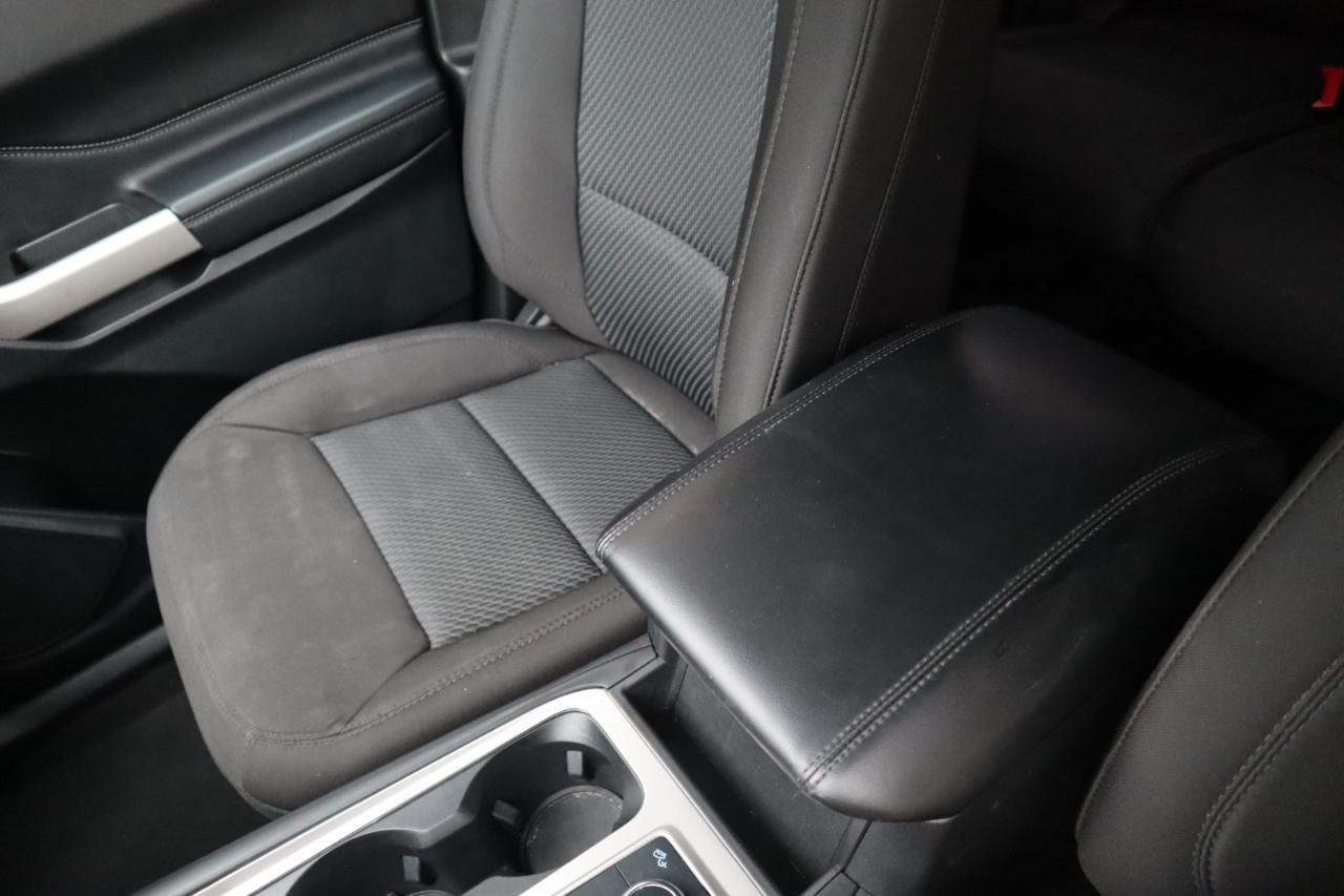 Ford Explorer XLT 4WD 2023