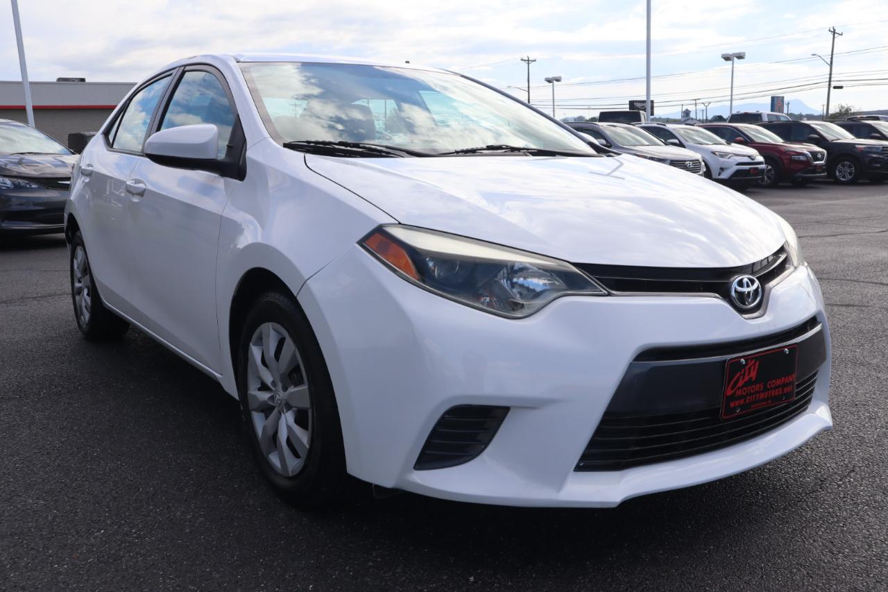 Toyota Corolla 4dr Sdn CVT LE Premium (Natl) 2015