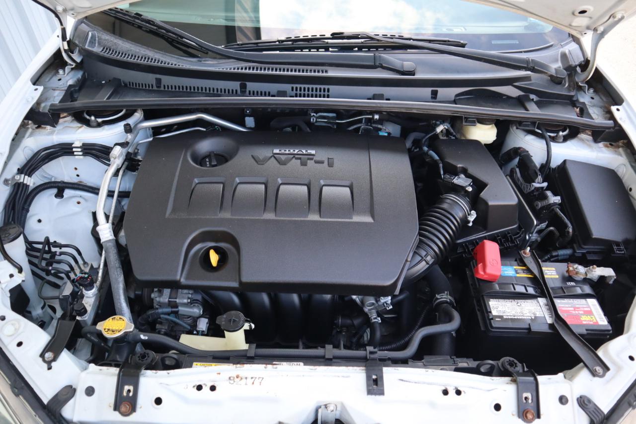 Toyota Corolla 4dr Sdn CVT LE Premium (Natl) 2015