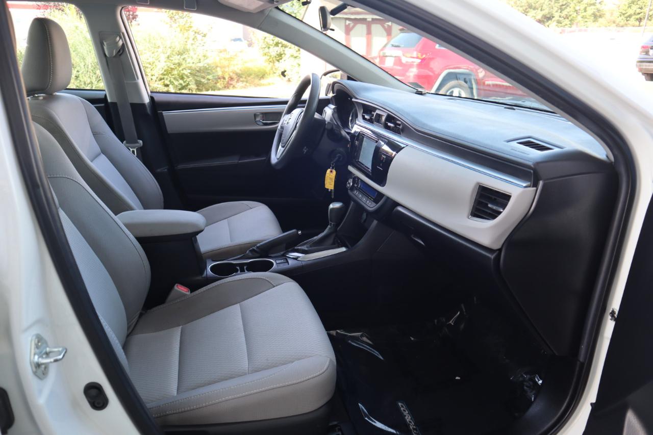Toyota Corolla 4dr Sdn CVT LE Premium (Natl) 2015
