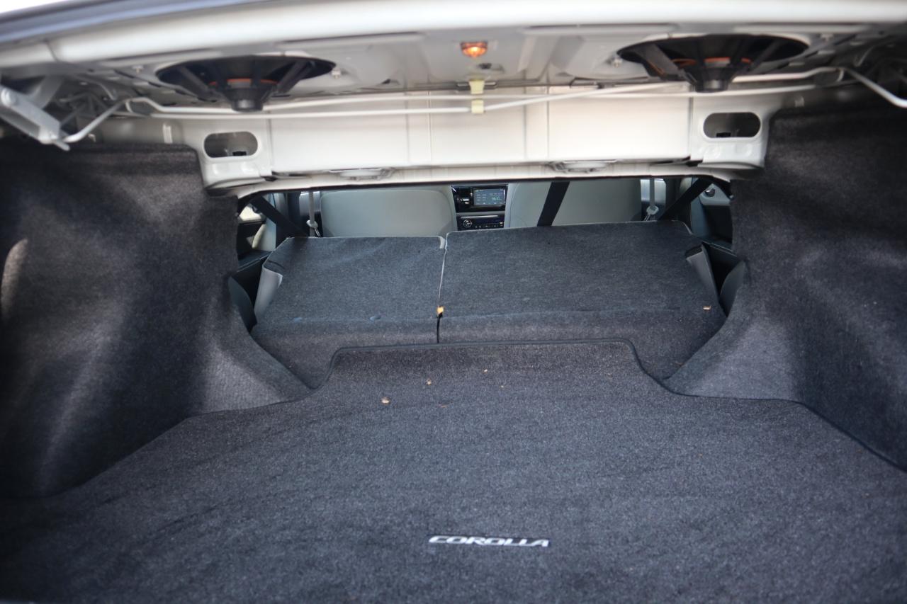 Toyota Corolla 4dr Sdn CVT LE Premium (Natl) 2015