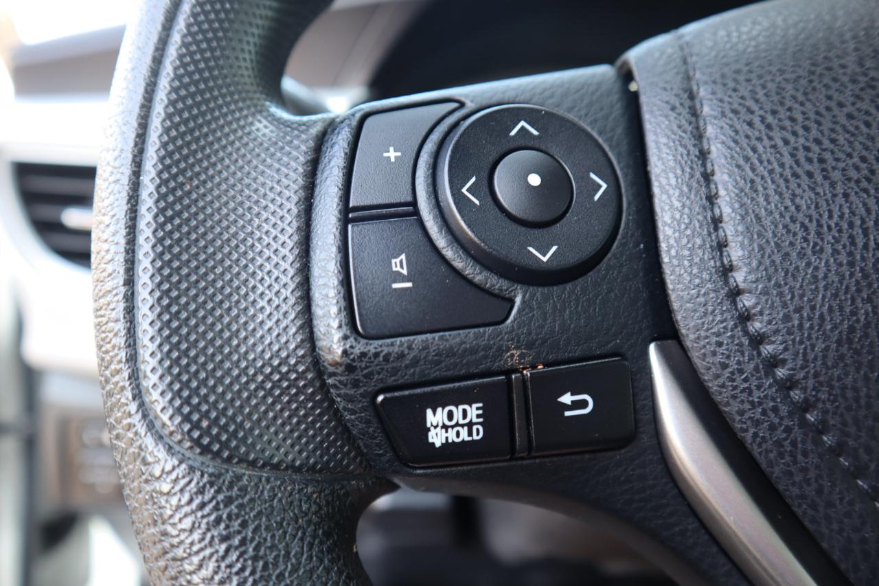 Toyota Corolla 4dr Sdn CVT LE Premium (Natl) 2015