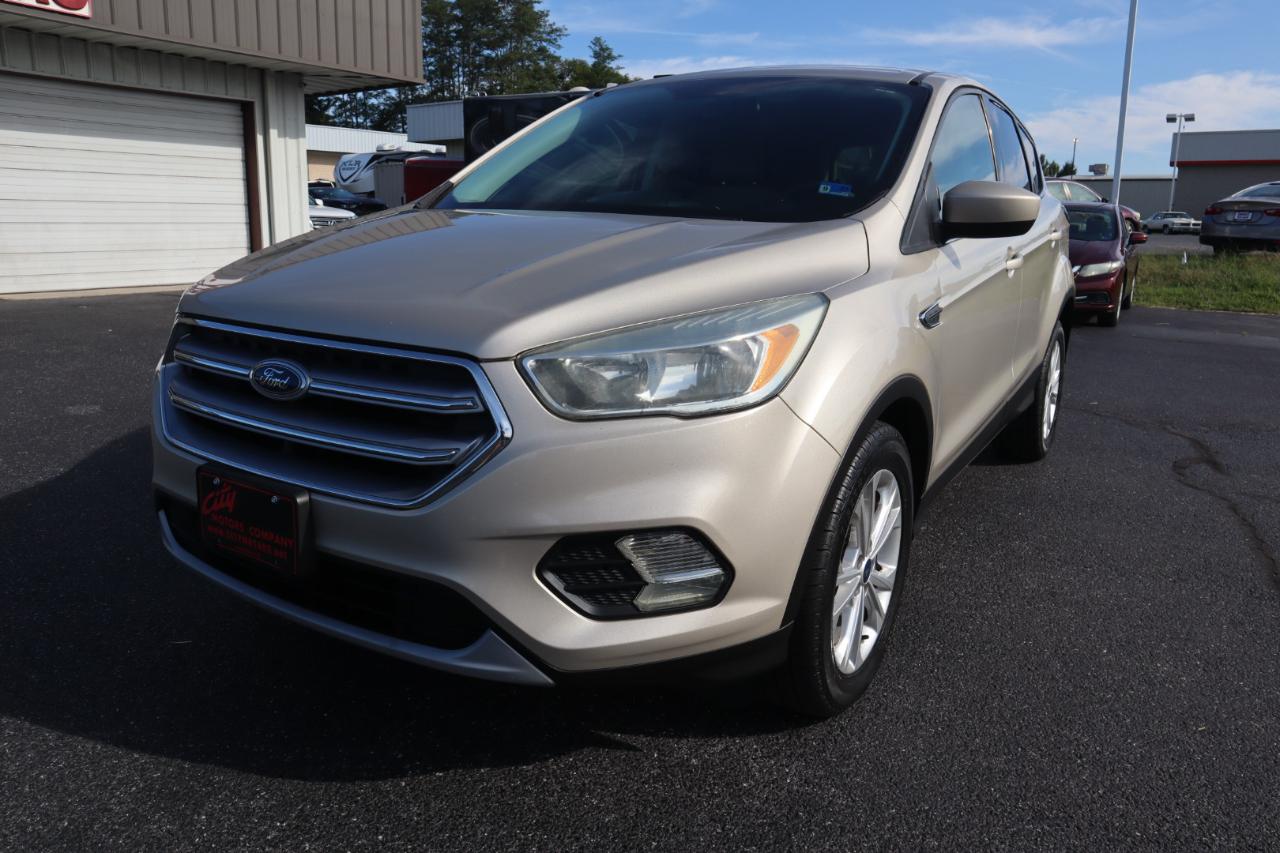 Ford Escape SE FWD 2017