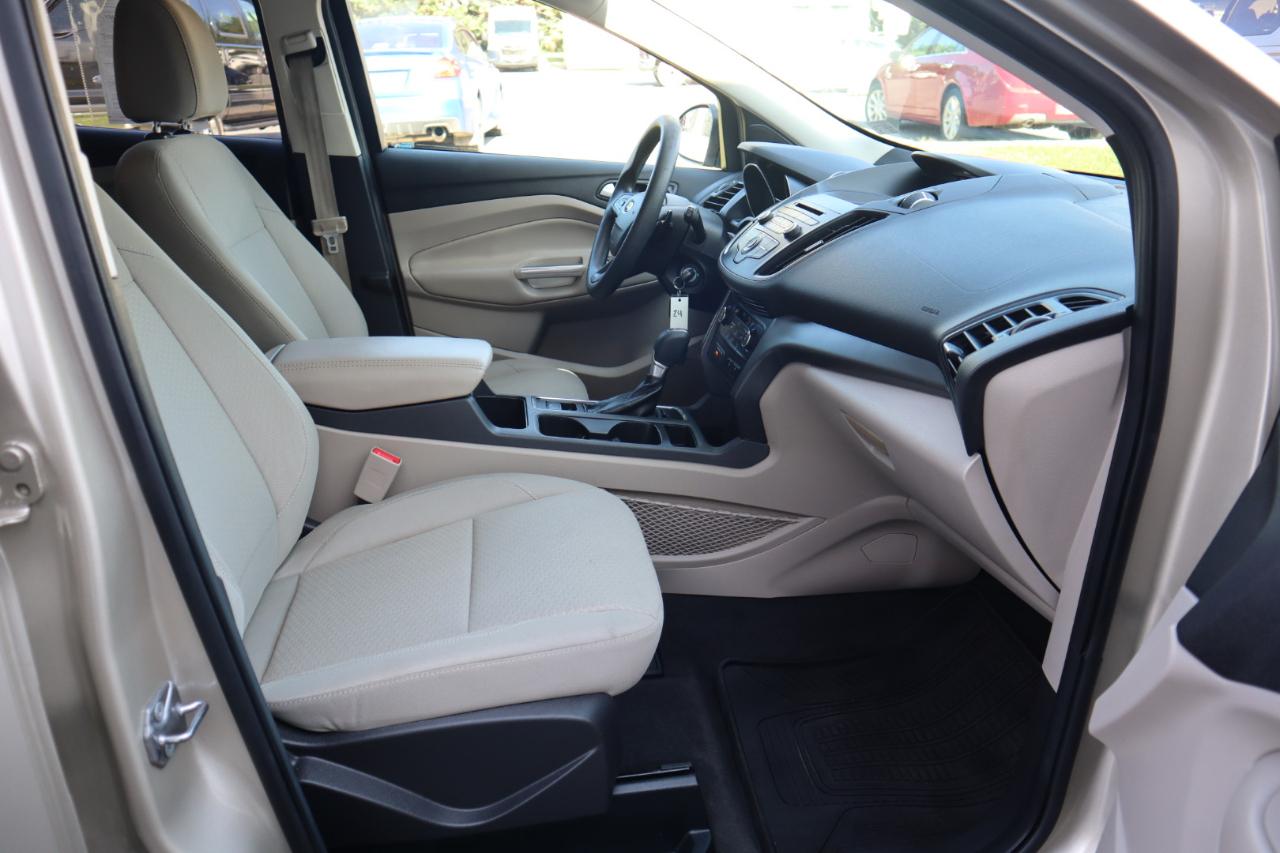 Ford Escape SE FWD 2017