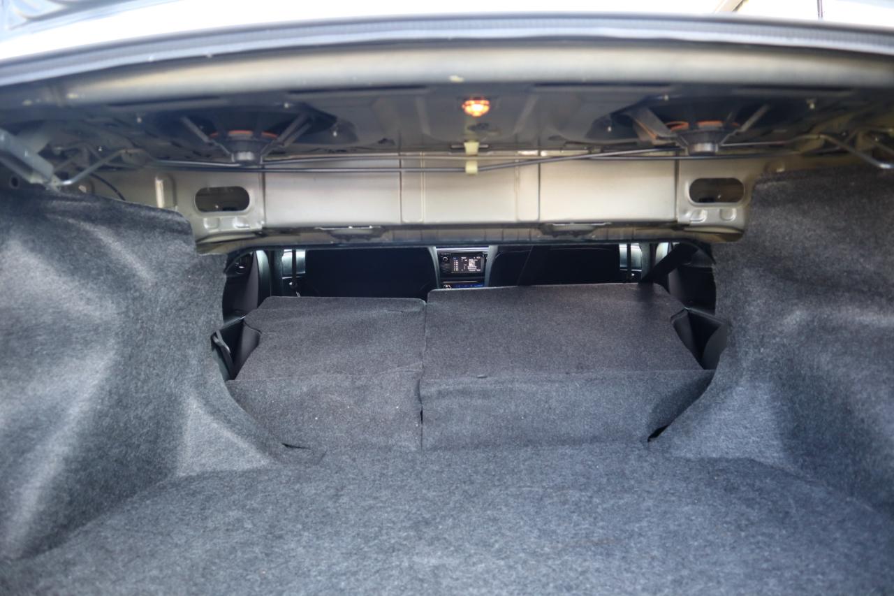 Toyota Corolla 4dr Sdn CVT LE Premium (Natl) 2014